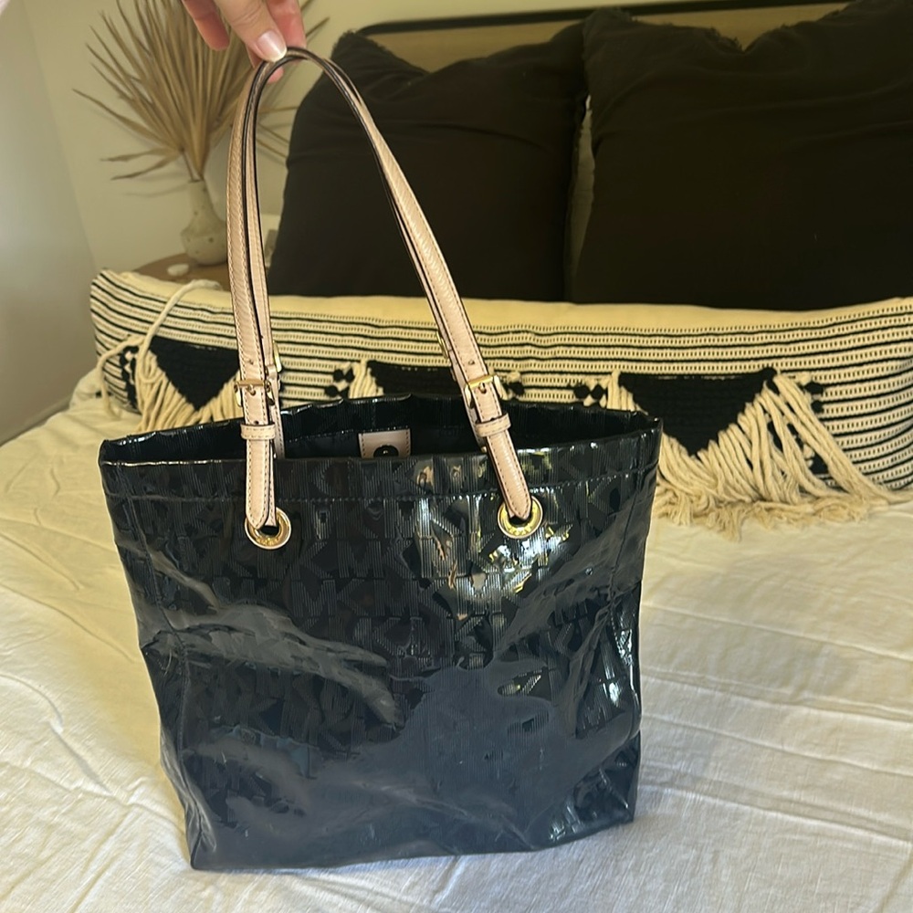 Micheal Kors Tote